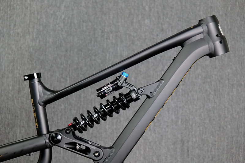 フルサスペンションフレーム エンデューロ アルミバイク ソフ - Mountain Biking In The Uk のレビューと価格